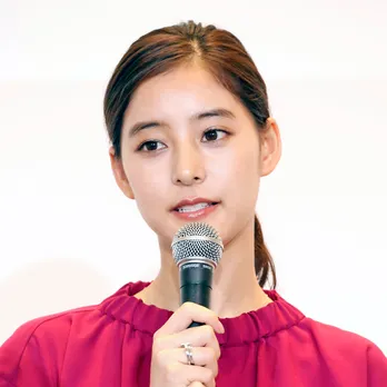 新木優子、谷まりあとの“接近SHOT”にファン歓喜「カップルみたい」
