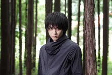 敵か味方か…磯村勇斗、“謎の殺し屋”役の見どころを語る<TWO WEEKS>