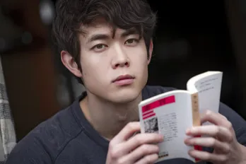 宮沢氷魚、映画初主演作で藤原季節と同性カップル役!「絶対に引き受けたいと思った」