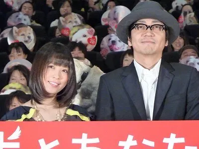 【画像】「バニラのかけら」で、北乃きいは愛犬の死から立ち直れない女性を演じている（写真左）