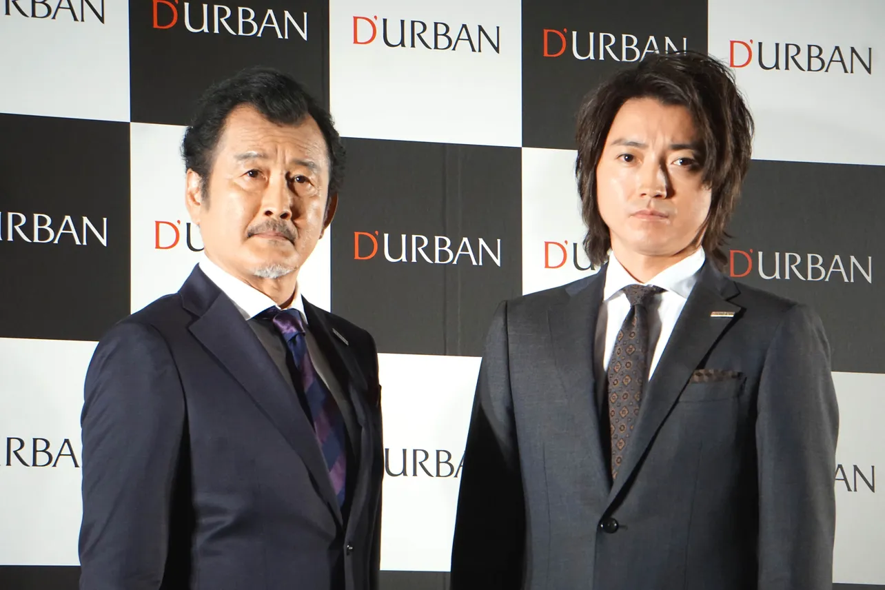 広告キャラクターに就任した吉田鋼太郎と藤原竜也(写真左から)