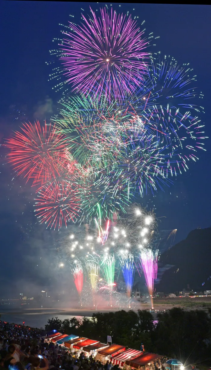 岐阜の風物詩として親しまれ、日本最大級の花火大会でもある「第74回全国花火大会」をBSイレブンとぎふチャンで生中継