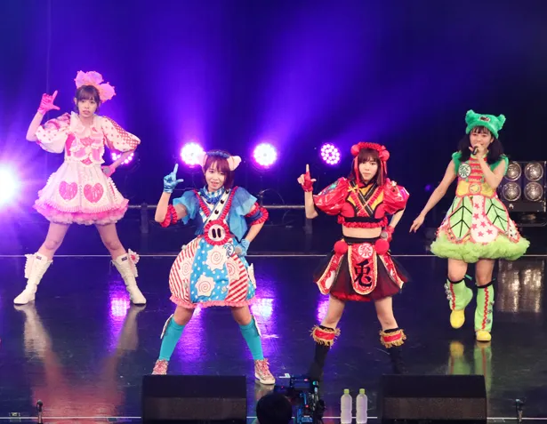 「TIF2019」のHOT STAGEに出演したFES☆TIVE
