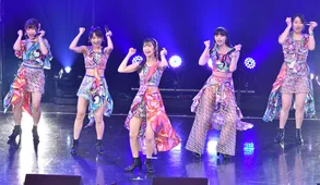 こぶしファクトリー Hot Stageで アカペラ 熱唱の真剣勝負 Tif19 Webザテレビジョン