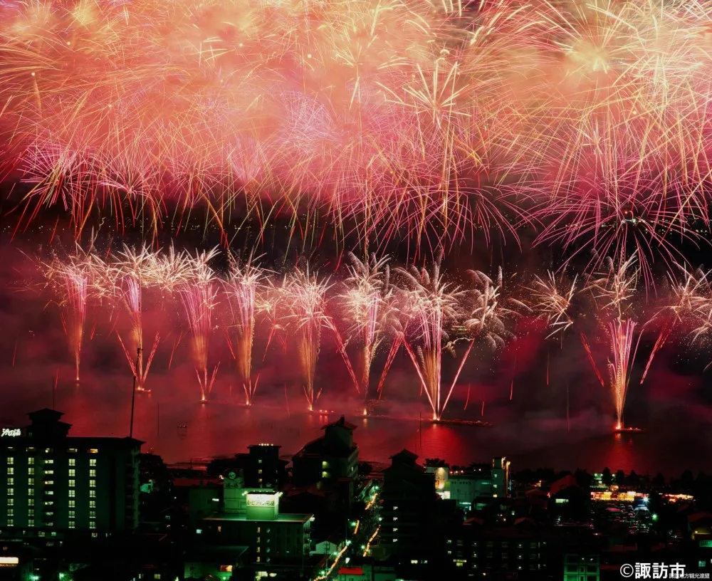 諏訪湖祭湖上花火大会より