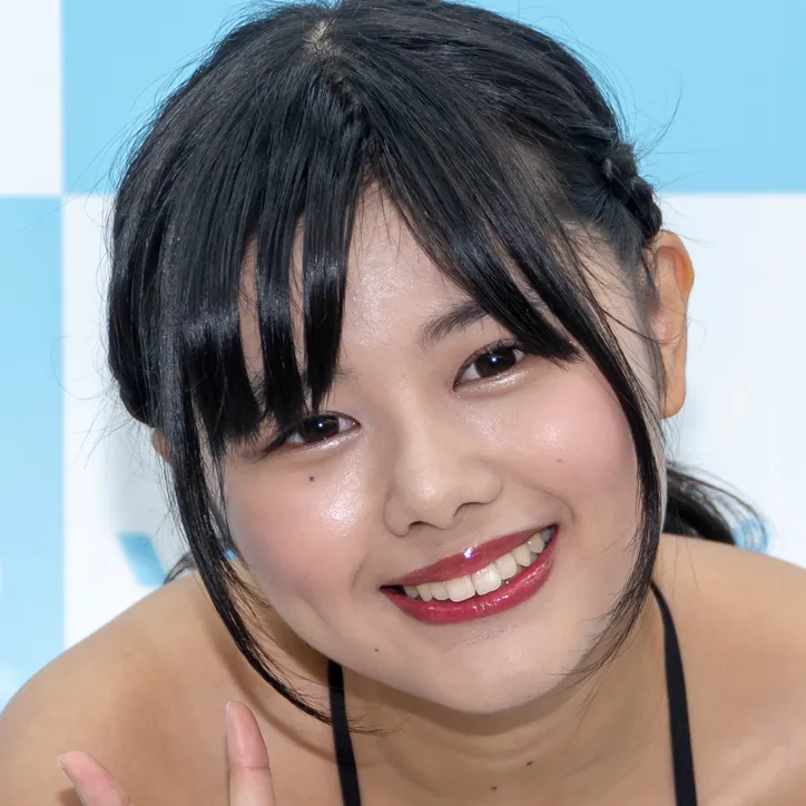 グラドル蒼山みこと 二十歳目前 落ち着いた女性になりたい 1 2 Webザテレビジョン