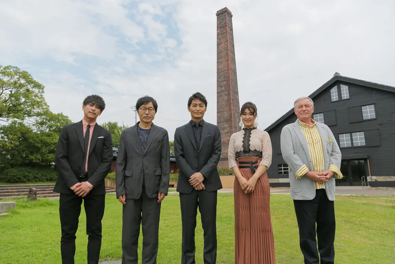 取材会の出席した佐野岳、平田満、安田顕、村上佳菜子、ダニエル・カール(写真左から)