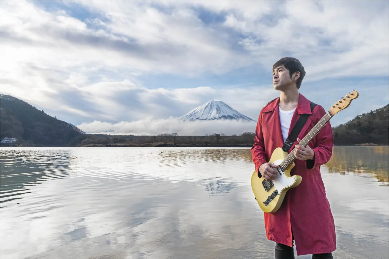 【写真を見る】藤巻亮太が主催する野外音楽フェス「Mt.Fujimaki」が 9月29日(日)に山梨・山中湖交流プラザ きららで開催