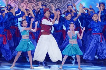 大野智がアラジン役！ 義足の少女とダンスショーを披露「完璧でしたね」＜24時間テレビ＞