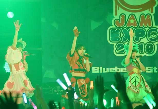 「@JAM EXPO 2019」1日目のブルーベリーステージに出演したFES☆TIVE