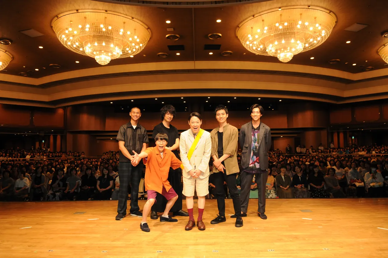 トークショーに参加した(左から)葵揚、原勇弥、斎藤工、阿部サダヲ、西山潤、大東駿介