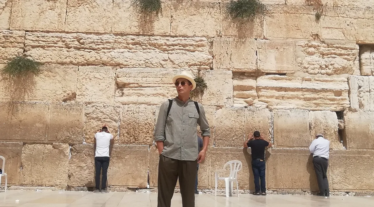 ユダヤ教、イスラム教、 キリスト教の聖地が隣り合う世界でも珍しい古都エルサレムを訪れる