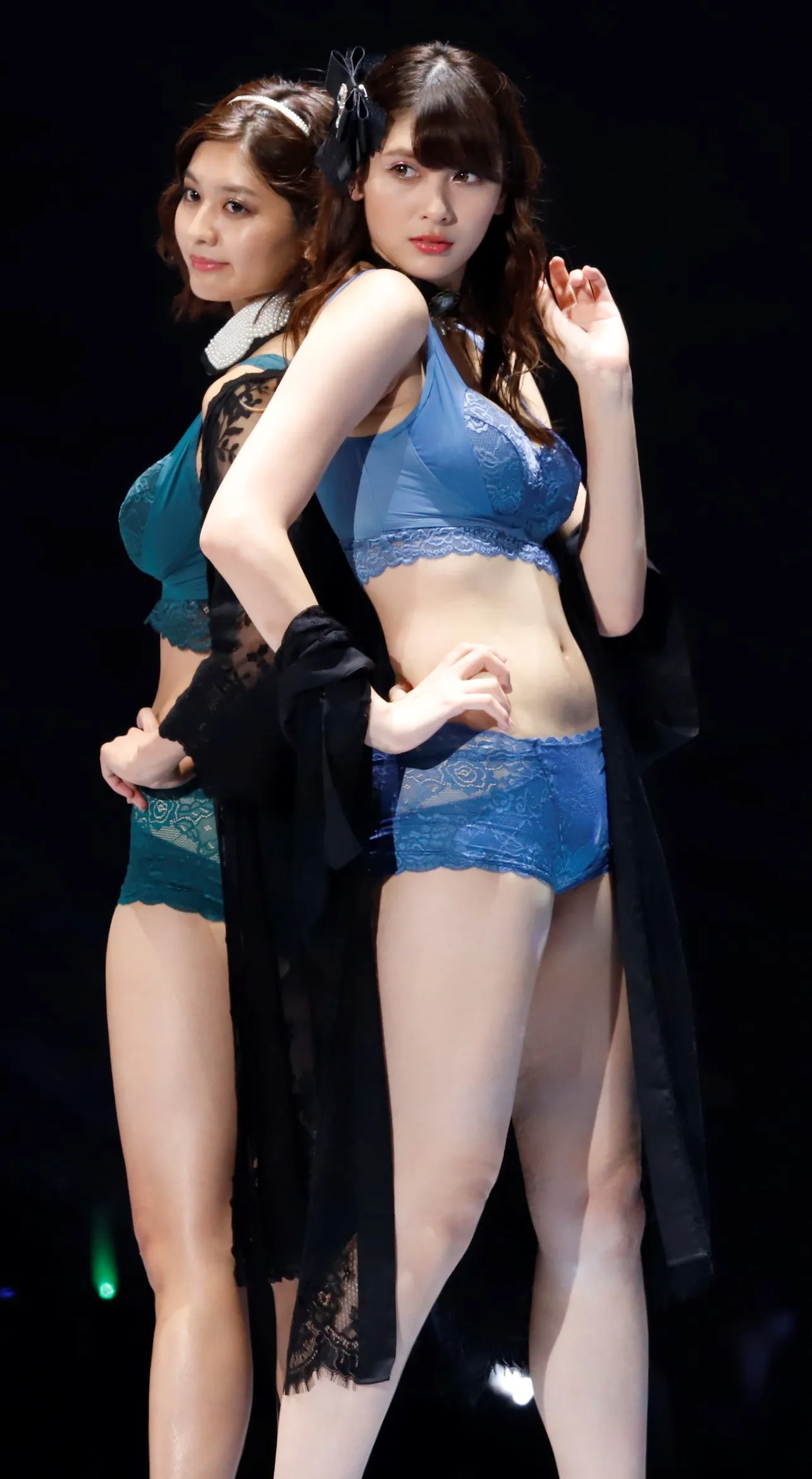  TGCに出演した林ゆめ＆アンジェラ芽衣（写真左から）