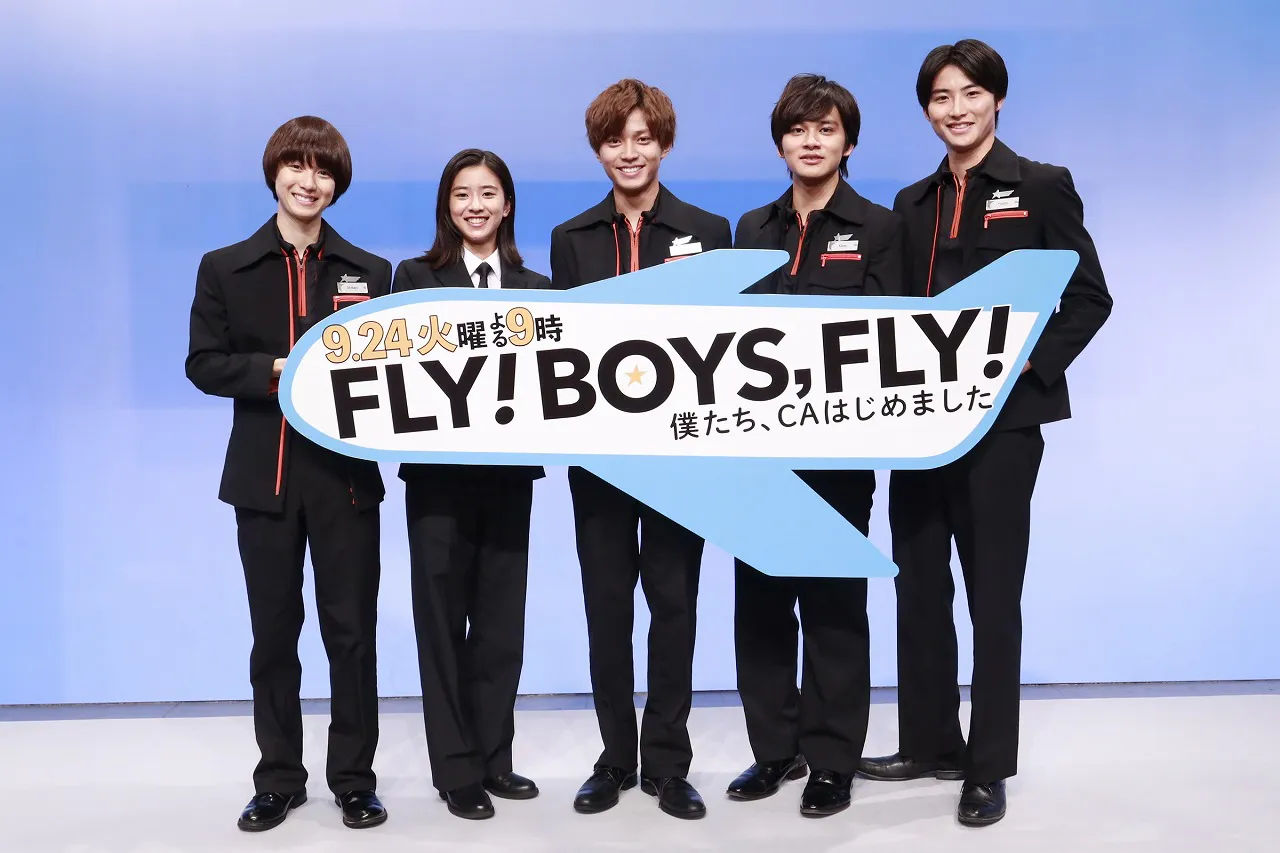 「FLY！BOYS，FLY！」に出演する小越勇輝、黒島結菜、永瀬廉、北村匠海、岐洲匠(写真左から)