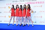 河合ひかる、豊田百佳、花岡なつみ、鈴木佳奈、中川知香(写真左から)