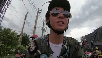 相葉雅紀、ツーリング企画初の海外ロケ! “ベトナム名物”も堪能