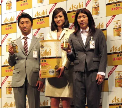 イベントに登場した内藤大助、荒川静香、吉田沙保里（写真左から）