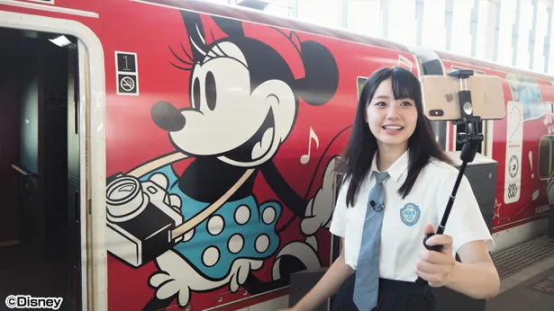 ミッキーマウスのスクリーンデビュー90周年を記念したミッキーマウス＆ミニーマウスがデザインされた「JR九州 Waku Waku Trip 新幹線」に初乗車