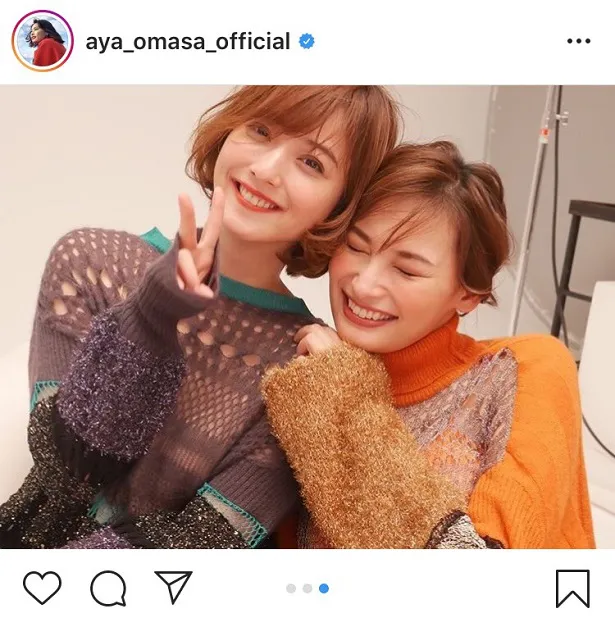 【写真を見る】佐々木希の“彼氏感”がすごい！大政絢＆佐々木希、仲良し密着SHOT(他、くびれSHOTなど14枚)