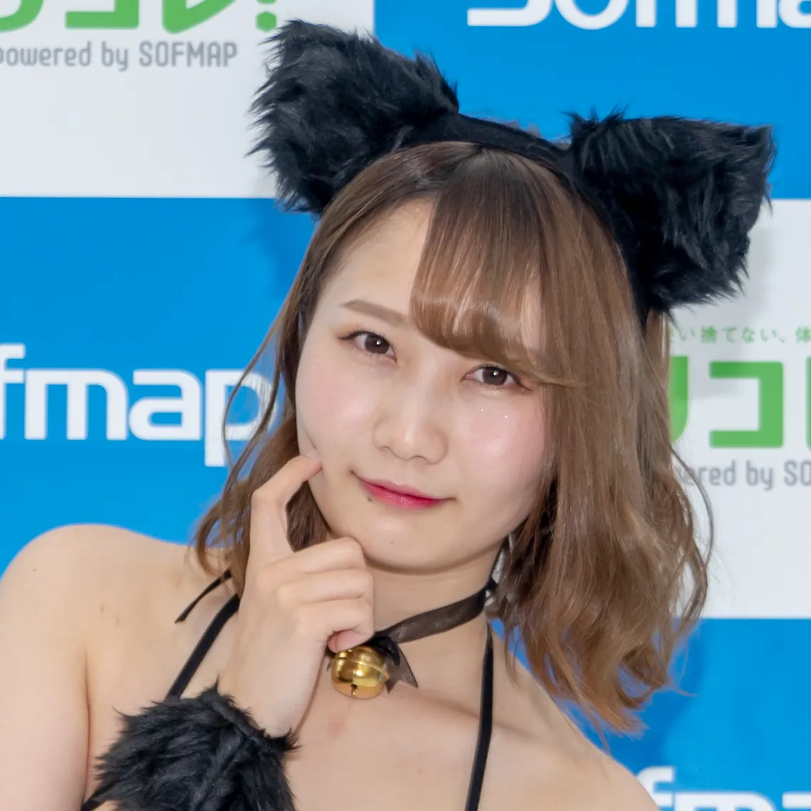 望月彩未がDVD発売イベントに出席