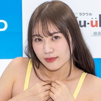 グラドル平崎里奈にファンがツッコミ「いつも捕まってるね」