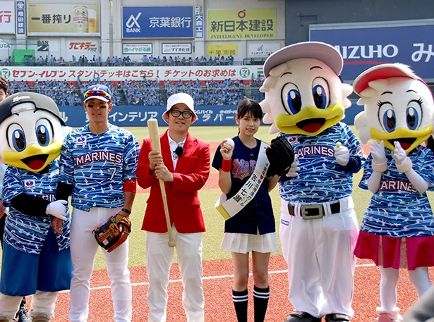 吉川七瀬＆鈴木拓、MCの二人でプロ野球の始球式を務めたことも(2018年4月30日)