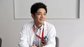 久住小春「このシリーズの“世界”に入れるのがうれしいです」、和田正人、宮川一朗太ら第1話ゲストが決定！＜カクホの女2＞