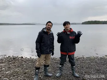 DEEP・KEISEIと劇団EXILE・小澤雄太、美しい景観が広がる湖で大人のキャンプを体験