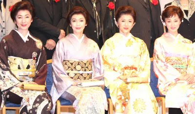 10月公演「細雪」に出演する、高橋惠子、賀来千香子、水野真紀、中越典子（写真左から）