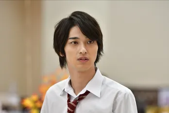 <横浜流星>“制服エプロン”姿にSNS沸騰「ずっと見てられる!!」<4分間のマリーゴールド>