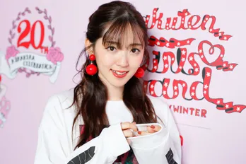 鈴木愛理、後輩・アンジュルムにメロメロ「癒されまくってます」<インタビュー>