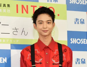 “3年A組”のイケメン生徒役も話題! 鈴木仁、2020年へ向けて「これからもどんどん成長していく」