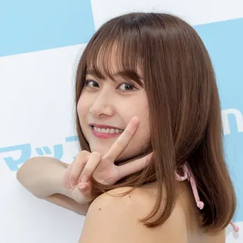 親不知抜歯のグラドル名取くるみ、記者の指摘にツッコミ