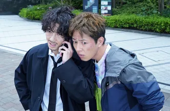 <ニッポンノワール>「誰かが俺をハメようとしている」賀来賢人VS井浦新のにらみ合いにゾクゾク!!