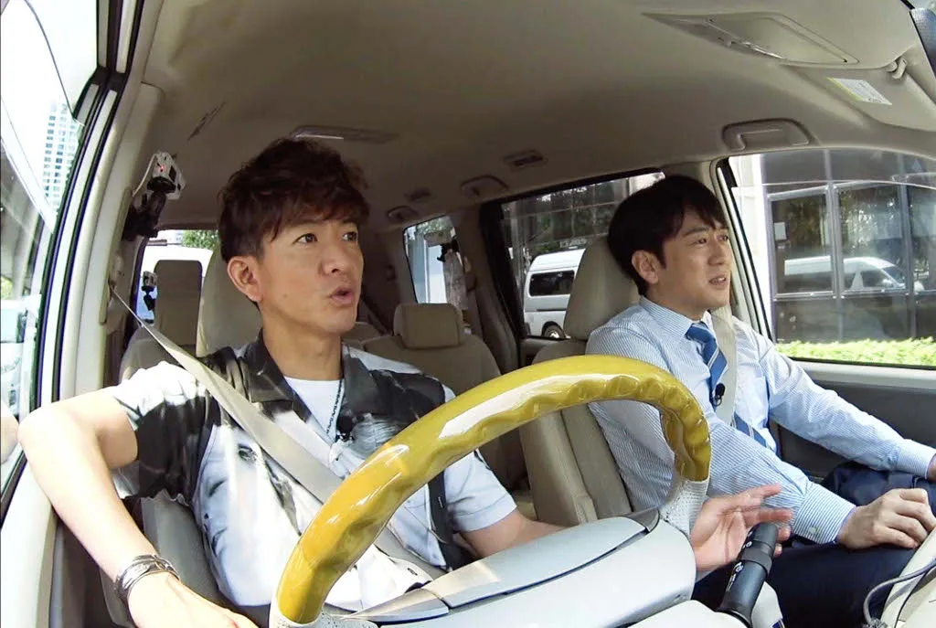 木村拓哉がタクシードライバーに扮し、主演ドラマ「グランメゾン東京」の共演者とドライブ！