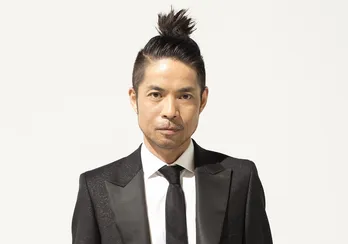 久保田利伸、アルバム発売決定!「 LA・LA・LA LOVE SONG」以来のちょんまげヘアスタイル! JK写にも新たなトライ!?