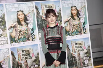 ティーンの憧れ・久間田琳加、“秋っぽ”ワンピースで渋谷を応援!「ファッションは朝の洋服選びのワクワクが魅力」