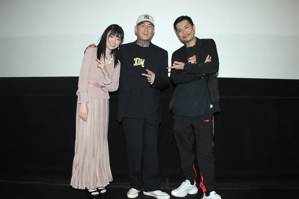 ANARCHY監督、野村周平主演による映画「WALKING MAN」の公開記念舞台あいさつが行われた