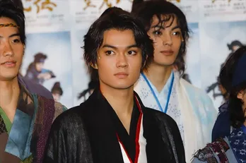 佐野勇斗&山崎賢人の先輩後輩SHOTにファン歓喜!「待ち望んでたツーショ!!」