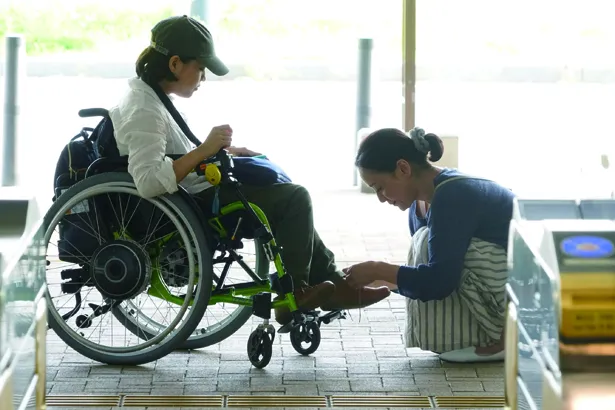 【写真を見る】寂しさや歯がゆさ、息苦しさなど、人生に対するもどかしさを表現！