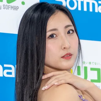 グラドル阿南萌花、彼シャツ着て「おはよ♪」