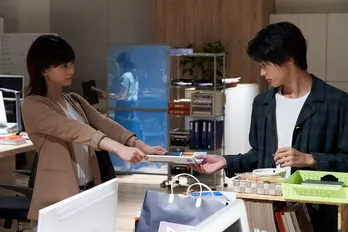 光一(神尾楓珠)とエレン(池田エライザ)の人生が交差し始める…＜左ききのエレン＞