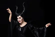 アンジェリーナ・ジョリー、デヴィ夫人が見せた圧倒的美貌に「本当にゴージャスよ！」