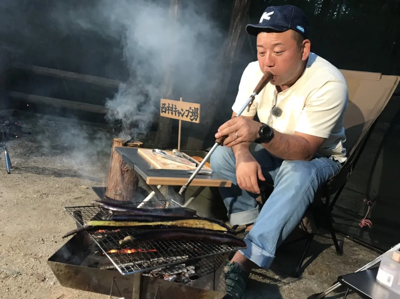 【写真を見る】今が旬！秋の長ナスを調理するバイきんぐ・西村