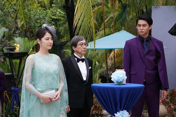 フォーマルな長澤まさみ、東出昌大、小日向文世!「コンフィデンスマンJP」劇場版第2弾の場面カット解禁