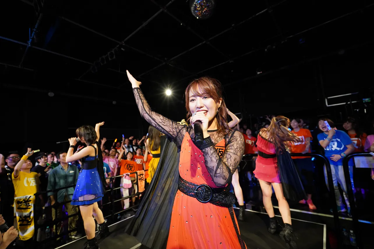 単独ライブ「アップアップガールズ(仮) 5 to the 5th Power 底なしの一体感」より、関根梓