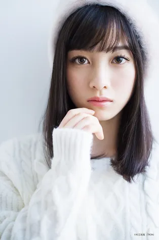 画像 橋本環奈 全身真っ白 美しい肌見せshotに絶賛の嵐 透明感やばい 妖精みたい 10 15 Webザテレビジョン