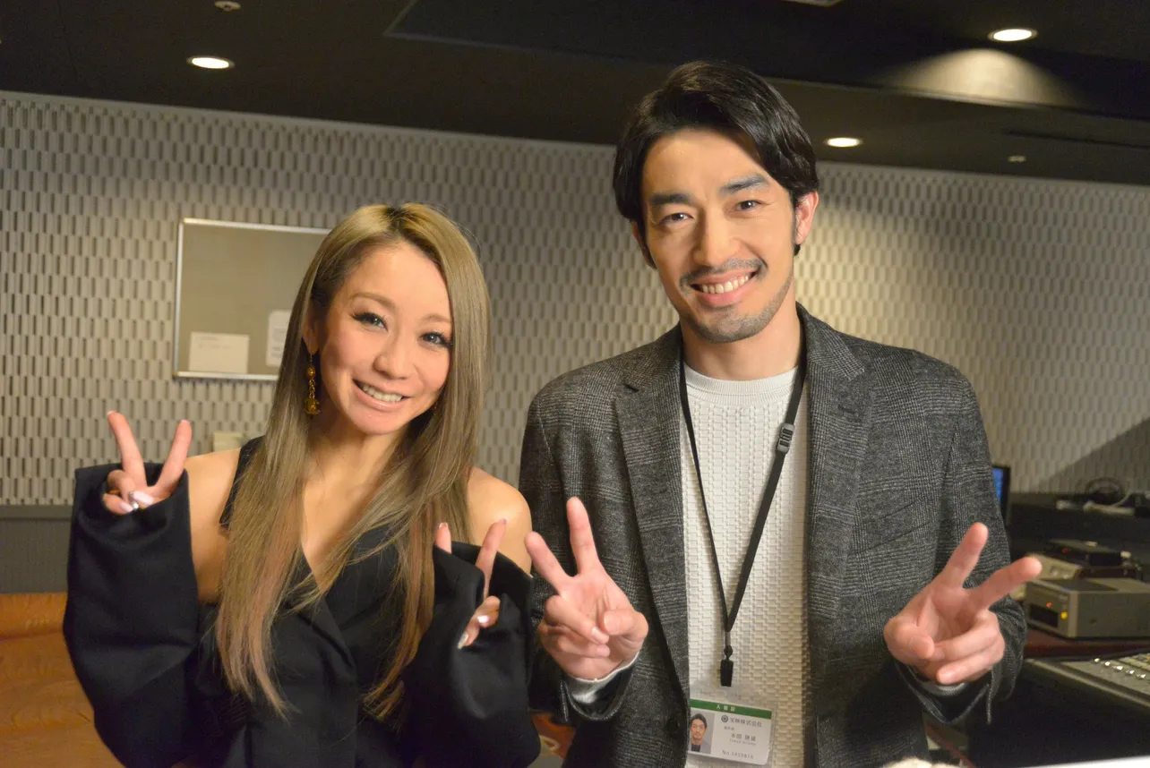 倖田來未が歌う主題歌について大谷亮平は、「このドラマに合ったエネルギッシュで素敵な曲」とコメント
