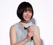 “現役高校生”森七菜、ランドセル姿のオフショットに絶賛の声「違和感なさすぎ!笑」「反則でしょ」