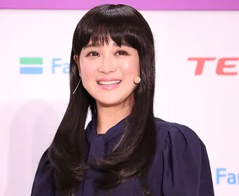 ゆきぽよ&鈴木奈々、“ギャル封印姿”で自由過ぎる食リポ「ちょーおいしい!最高!」